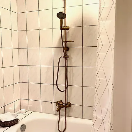 Gartensuite In Duesseldorf, 10 Min Zur Messe Appartement