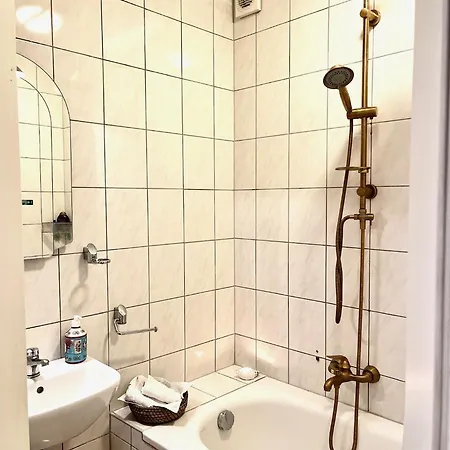 Апартаменты Gartensuite In Duesseldorf, 10 Min Zur Messe